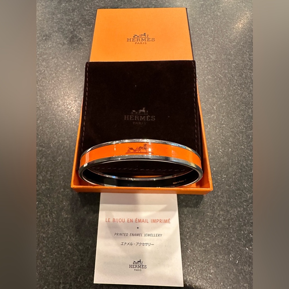 HERMÉS Caleche Enamel Narrow Bangle